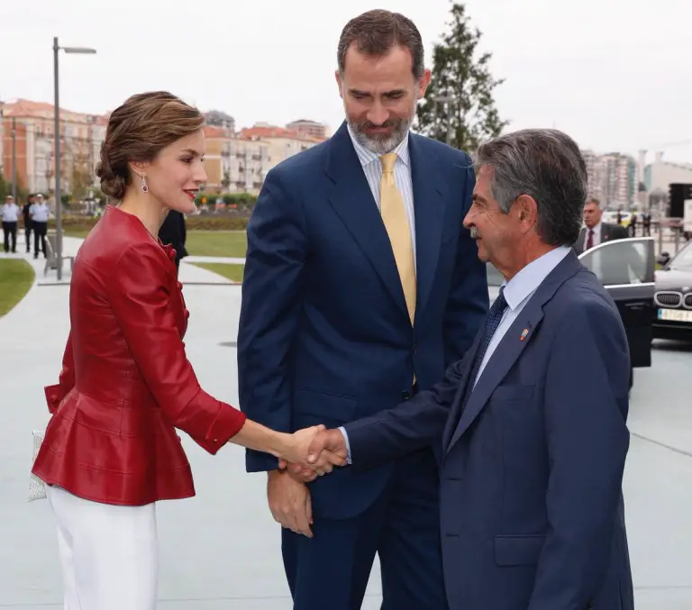 Queen Letizia in Red Leather Jacket at Art Centre Opening | RegalFille