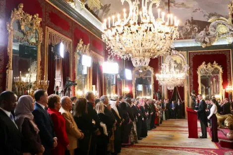 Queen Letizia in Classic Bicolor for Diplomatic Reception | RegalFille