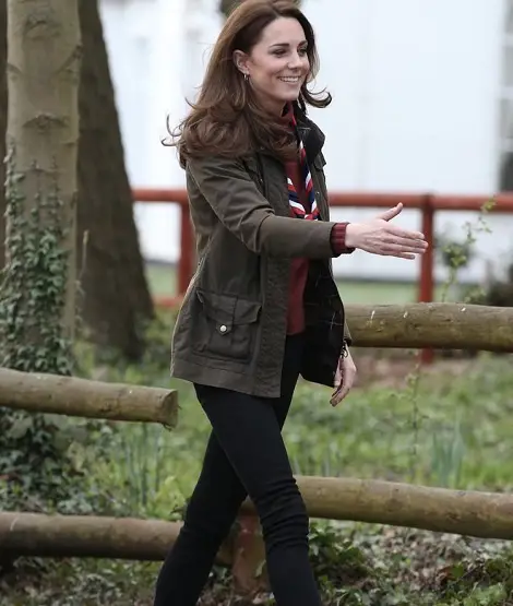 The Sporty Duchess of Cambridge Chose Casual Chic Look to Visit the ...